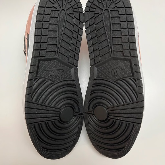 Air Jordan 1 Low “Crimson Tint” - Picture 11 of 11